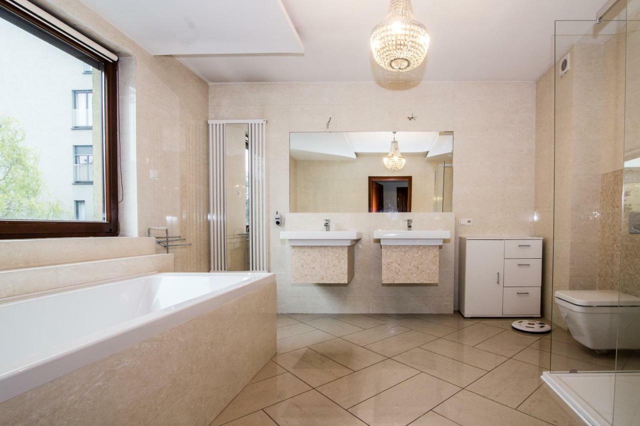 Apartamenty Hierowskiego 60G Katowice Kültér fotó